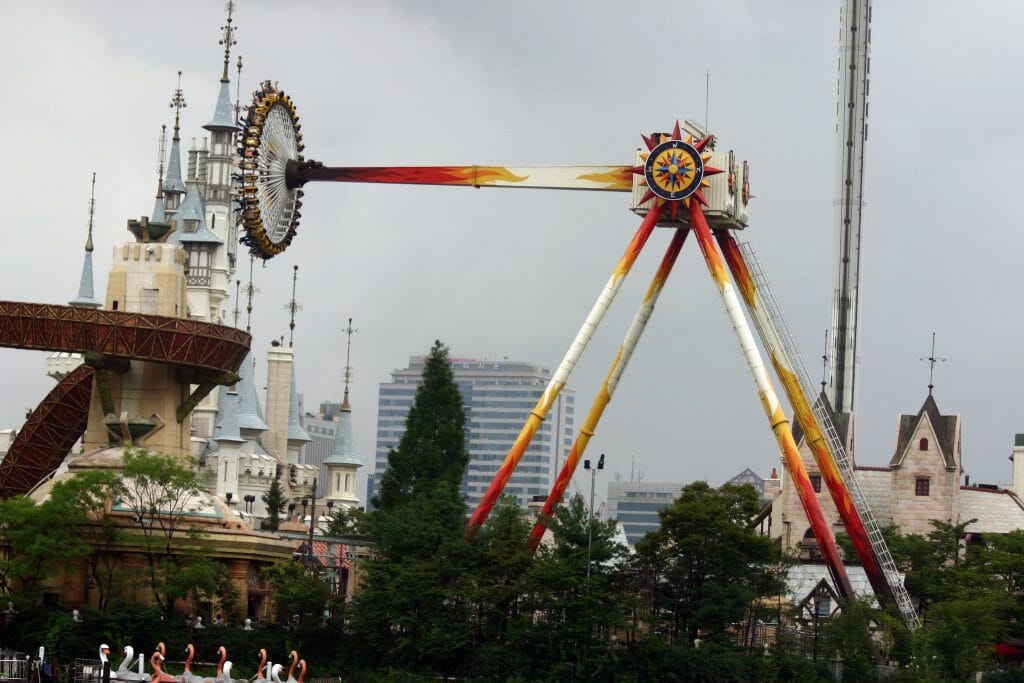 amusement park 